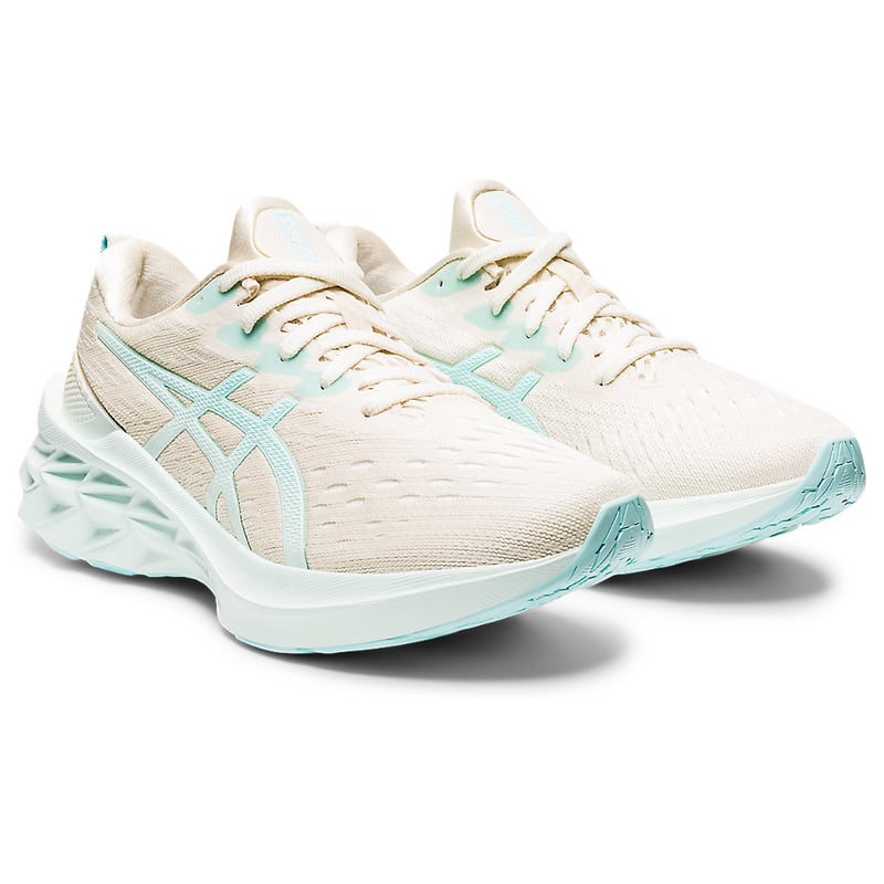 ASICS Novablast 2 1012B049-201 02