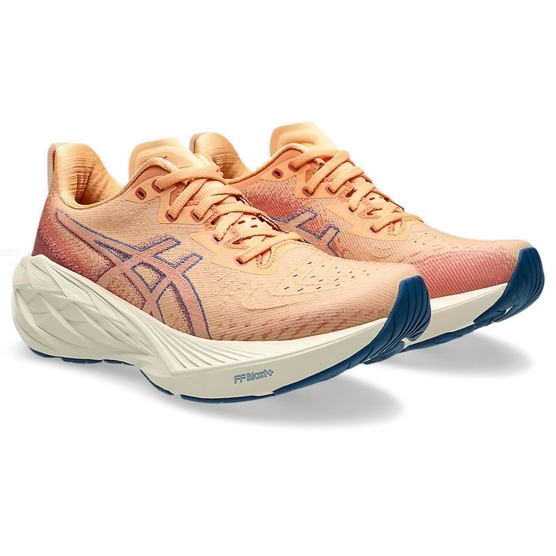 ASICS Novablast 4 1012B510-800 02
