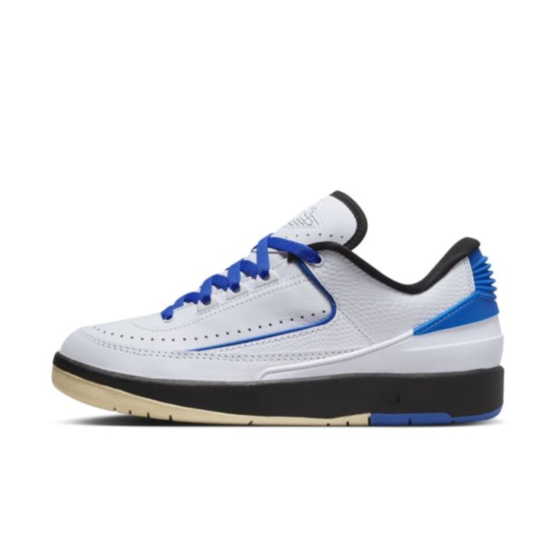 Jordan 2 Retro Low DX4401-104 01