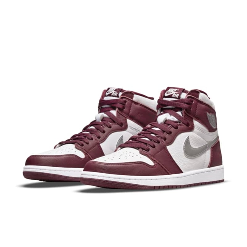 Jordan 1 Retro High OG 555088-611 04