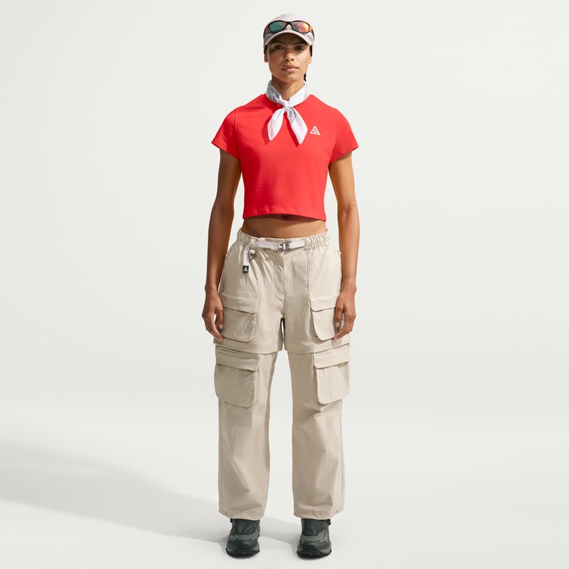 Nike ACG Dri-FIT Troja "Crimson & University Red" | Kvinnor | | 04 | SPORTSHOWROOM