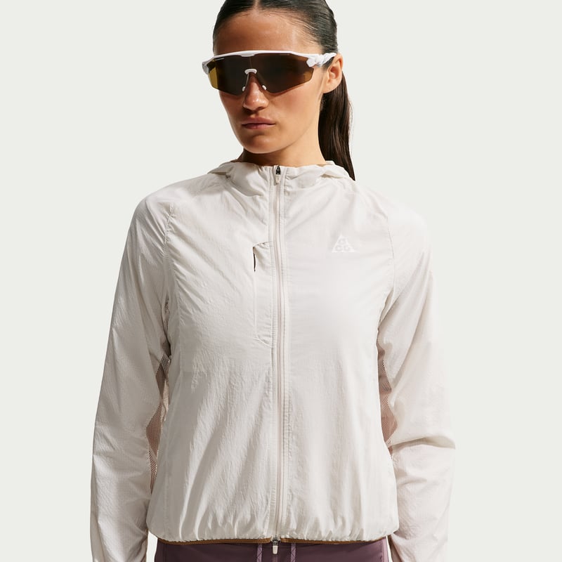 Nike ACG 'Aireez' UV Protection Jacket "Light Orewood Brown" | Women | Outdoor | 01 | SPORTSHOWROOM
