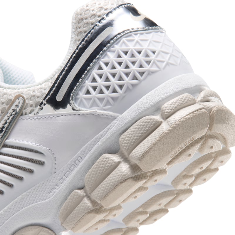 Sneakersy Nike Zoom Vomero 5 "Light Bone & Metallic Silver" | Kobiety | Sportstyle | 08 | SPORTSHOWROOM