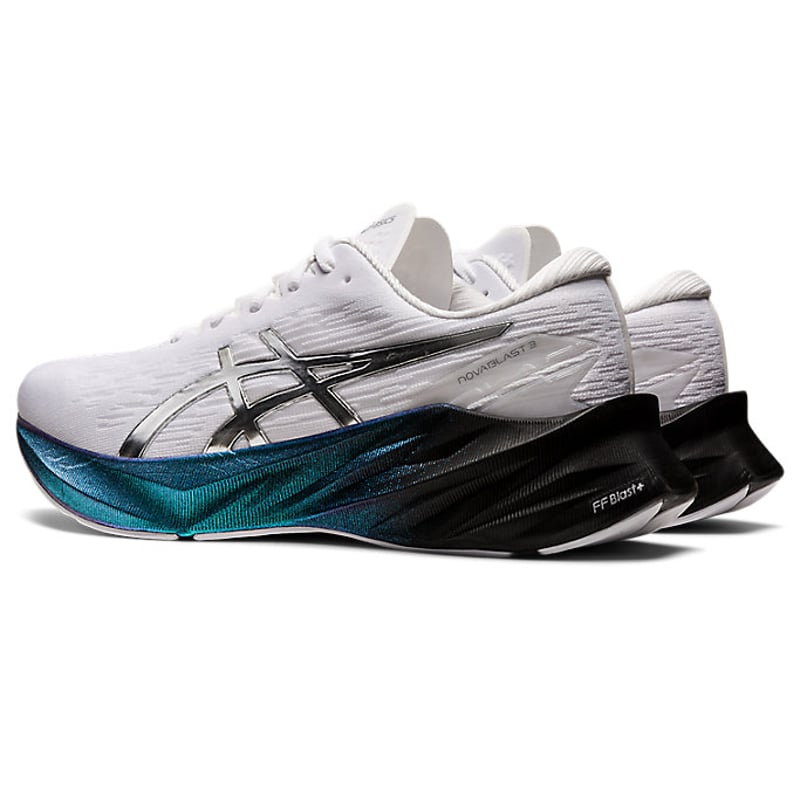 ASICS Novablast 3 Platinum 1011B461-100 03