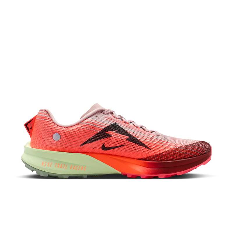 Trailová bežecká obuv Nike Kiger 10 "Silt Red & Volt Tint" | Muži | Vonkajšie | 03 | SPORTSHOWROOM