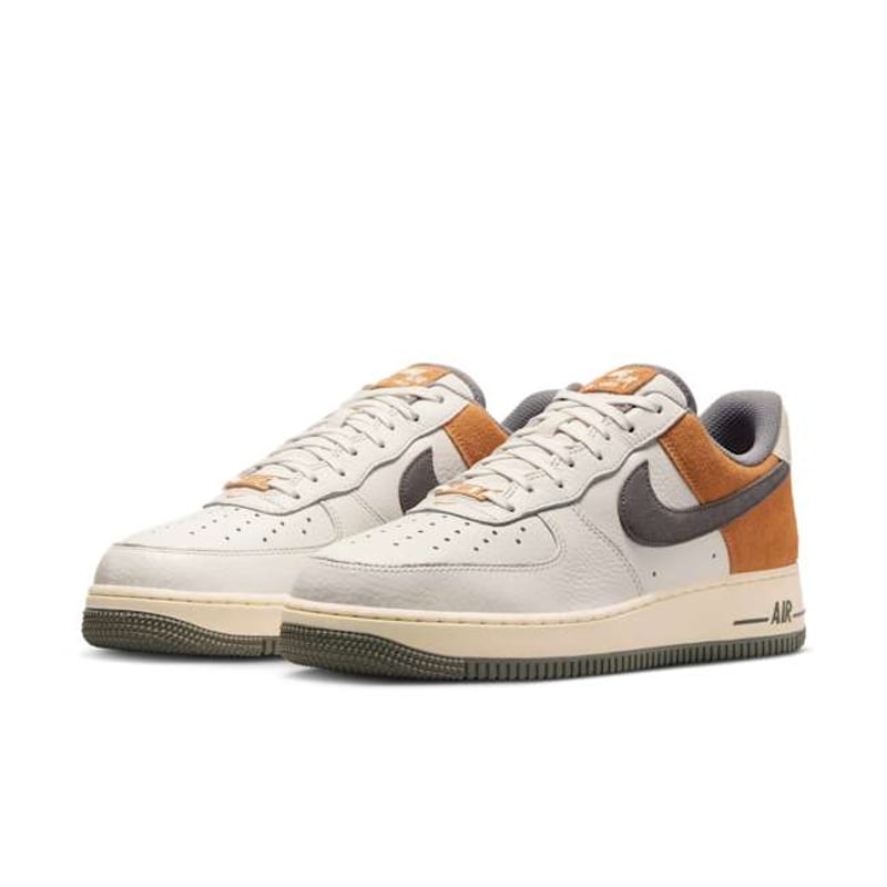 Nike Air Force 1 '07 LV8 IB7718-030 05