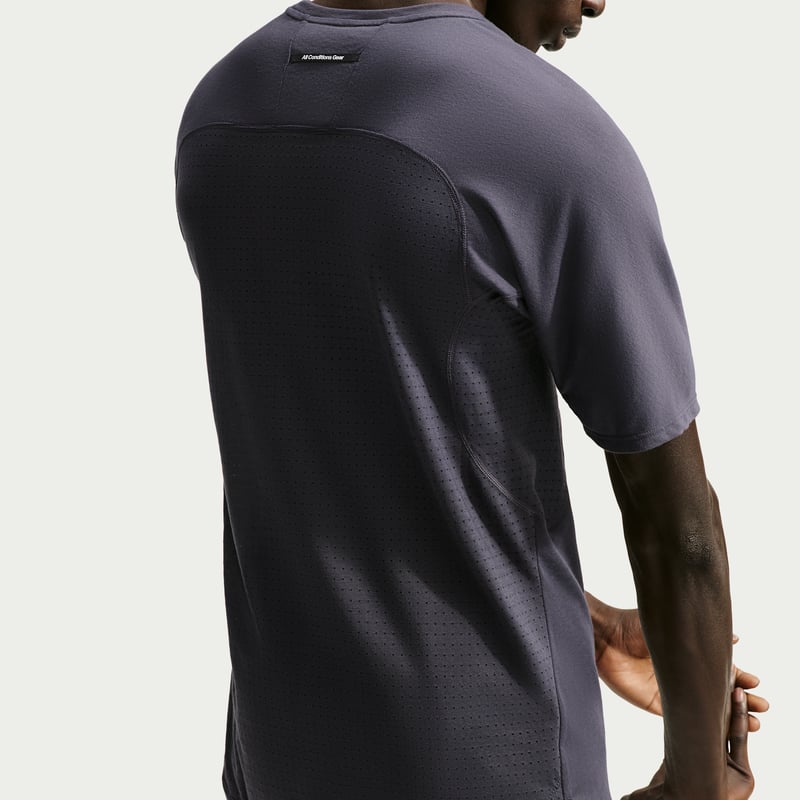 Nike ACG "Solar Chase" Dri-FIT ADV Shirt "Gridiron" | Men | Outdoor | 02 | SPORTSHOWROOM