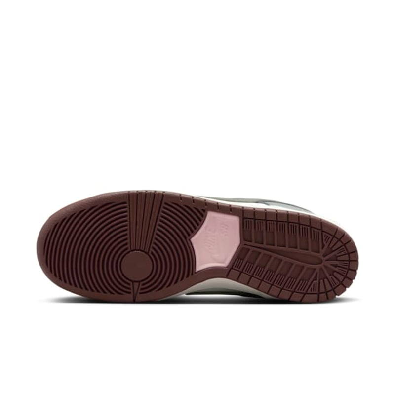 Nike SB Dunk Low x Yuto Horigome FQ1180-001 02