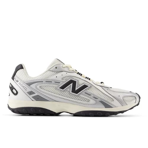 New Balance 204L