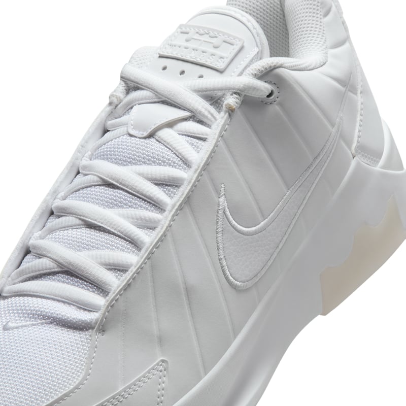 Nike LeBron Witness 9 II7520-100 07