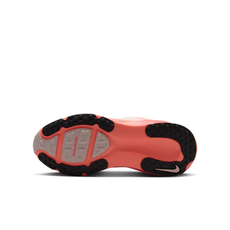 Nike Vomero 18 HQ2157-600 02