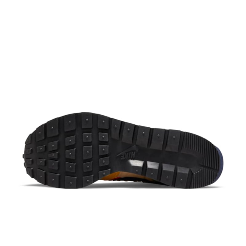 Nike VaporWaffle x sacai x Jean Paul Gaultier DH9186-200 02