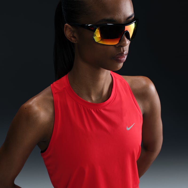 Nike Swift Dri-FIT HQ0620-696 01
