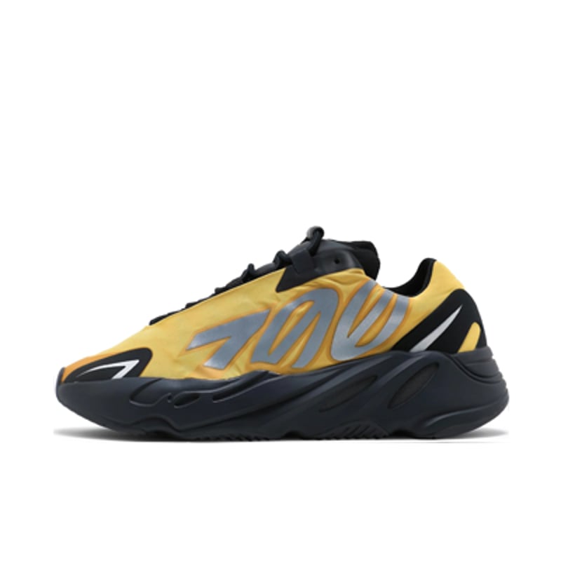 Yeezy Boost 700 MNVN GZ0717 01