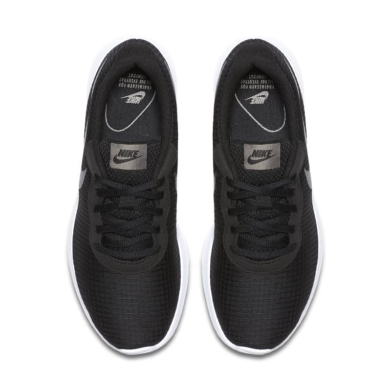 Nike Tanjun SE 844908-002 04