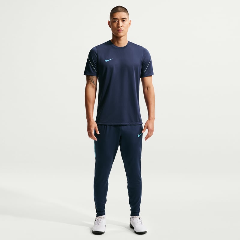 Nike Strike Dri-FIT IF1459-410 01