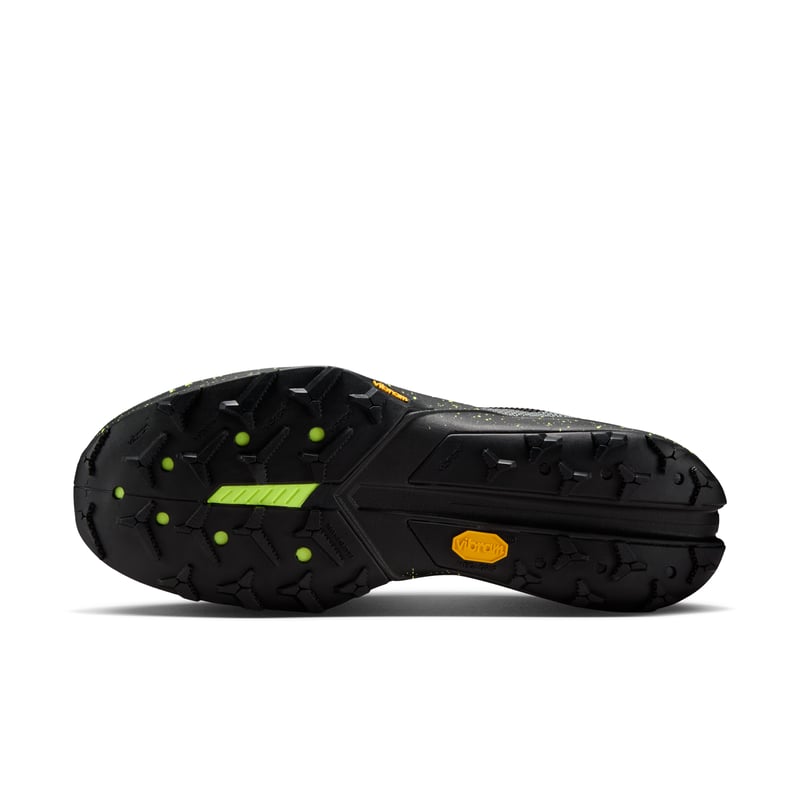 Trailová bežecká obuv Nike Kiger 10 "Black & Volt Ice" | Muži | Vonkajšie | 02 | SPORTSHOWROOM