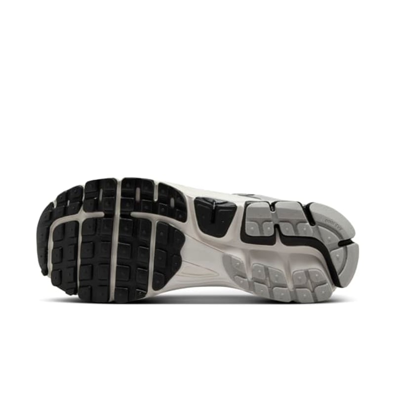 Nike Zoom Vomero 5 HQ1182-001 02