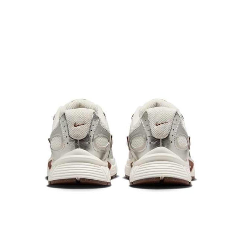 Nike V5 RNR HQ7901-102 06