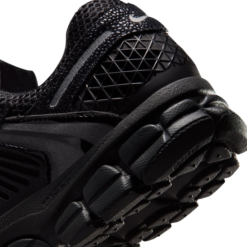 Nike Zoom Vomero 5 II6236-001 08