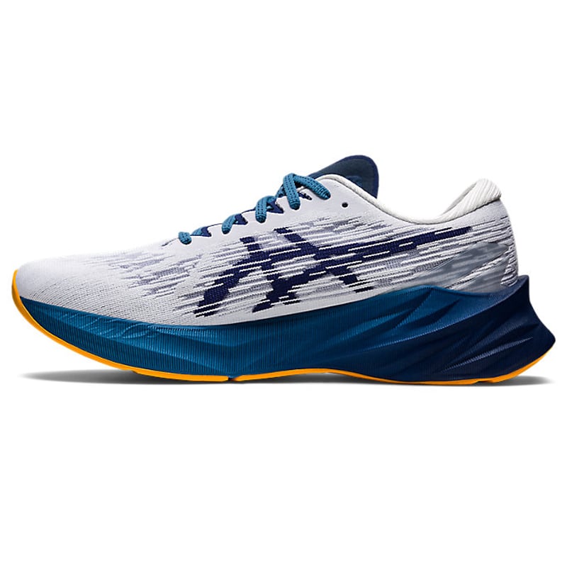 ASICS Novablast 3 1011B458-100 04