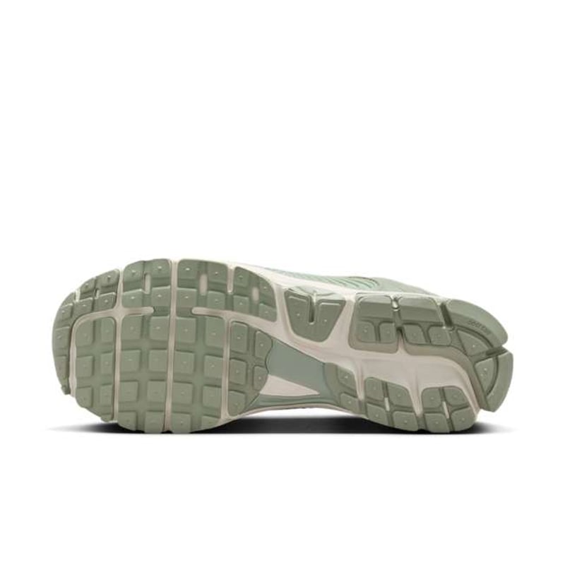 Nike Zoom Vomero 5 HF1553-300 02