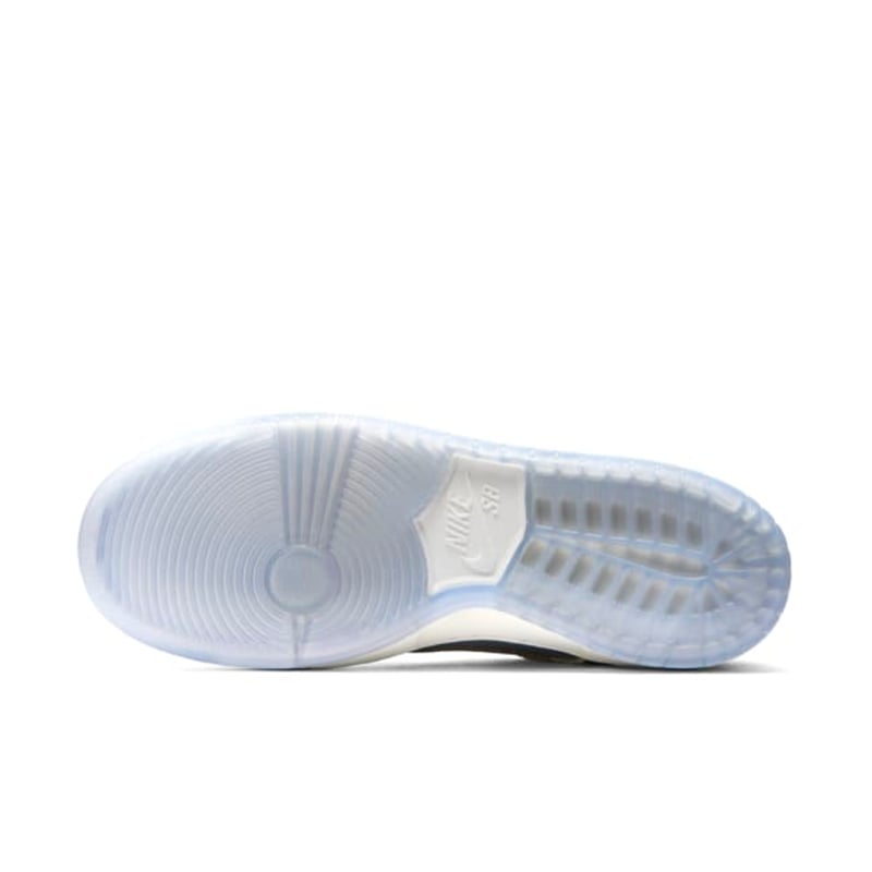 Nike SB Zoom Dunk Low Pro 854866-011 02
