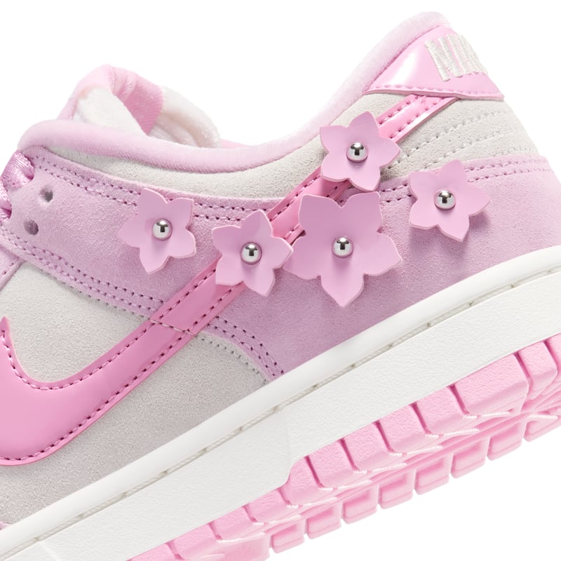 Sneakersy Nike Dunk Low SE ‘Florette’ "Pink Foam" | Kobiety | Sportstyle | 08 | SPORTSHOWROOM