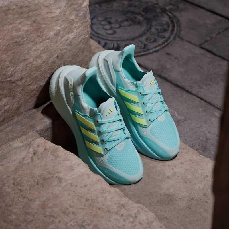 adidas Ultraboost 5 JQ2911 04