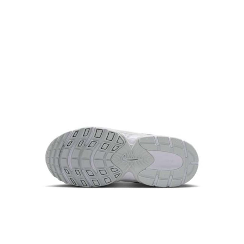 Nike V5 RNR HQ6412-103 02