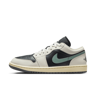 Jordan 1 Low DC0774-001