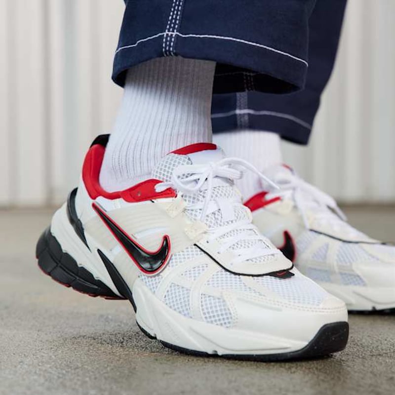 Nike V2K Run HF0120-100 02
