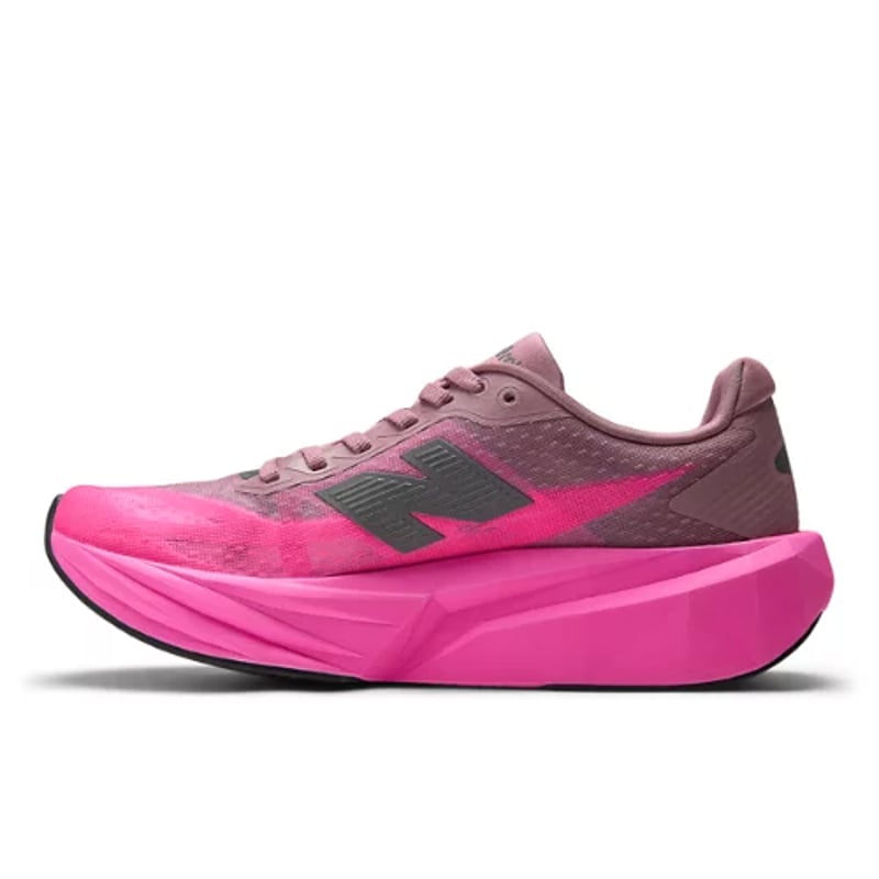 Tekaški copati New Balance FuelCell Rebel v5 "Pink Heat & Rosewood" | Ženske | Tek | 01 | SPORTSHOWROOM