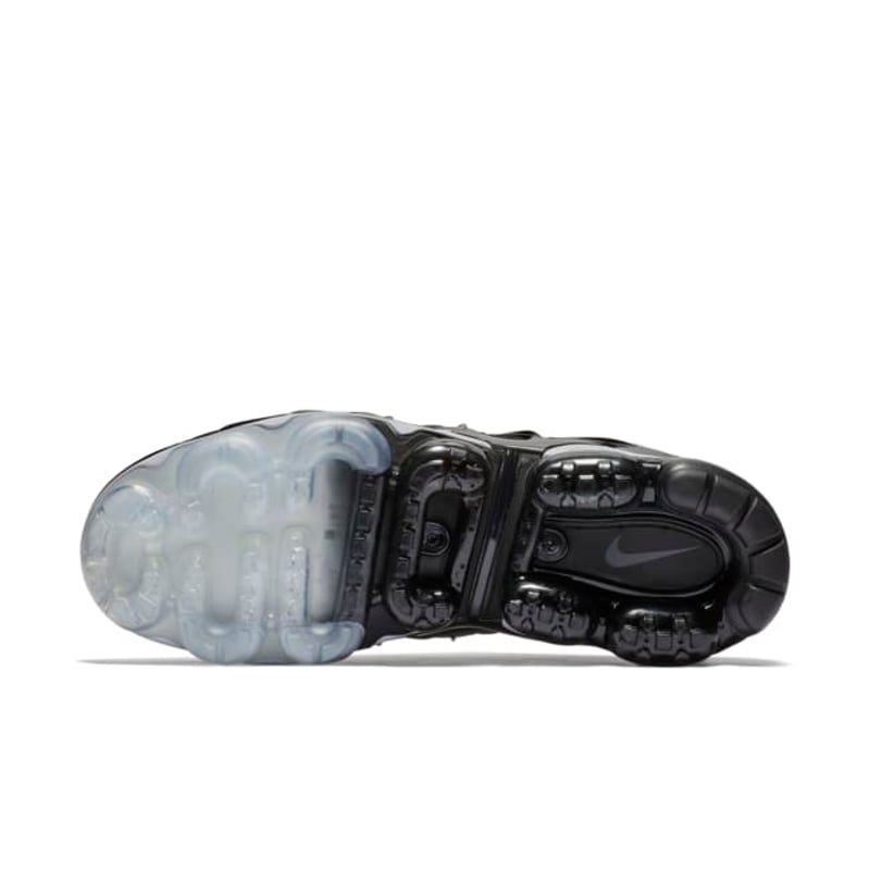 Nike Air VaporMax Plus 924453-010 02