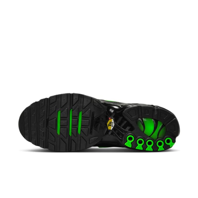 Nike Air Max Plus DM0032-024 02