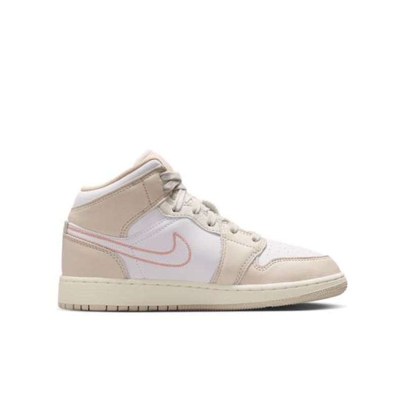 Jordan 1 Mid SE HQ5879-100 03