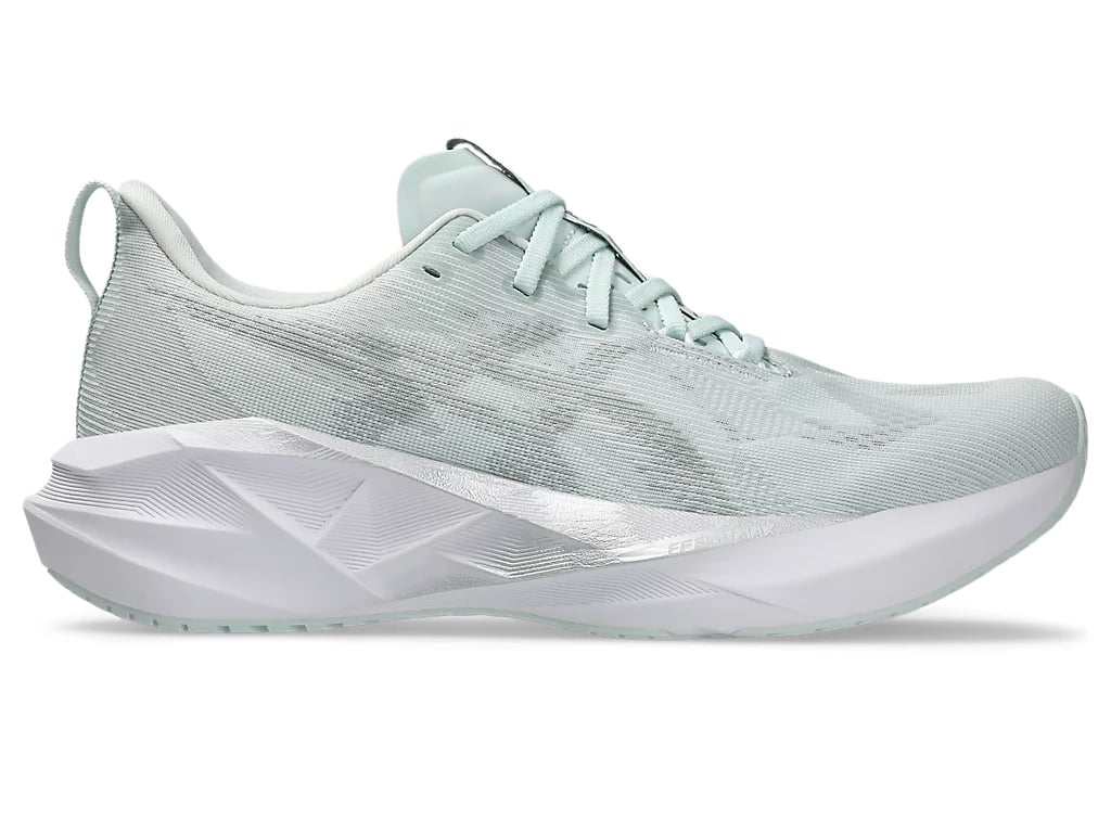 ASICS Novablast 5
