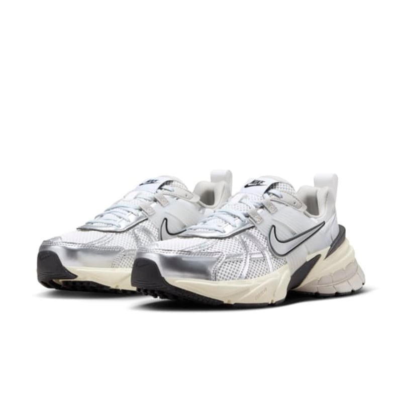 Nike V2K Run FD0736-100 06