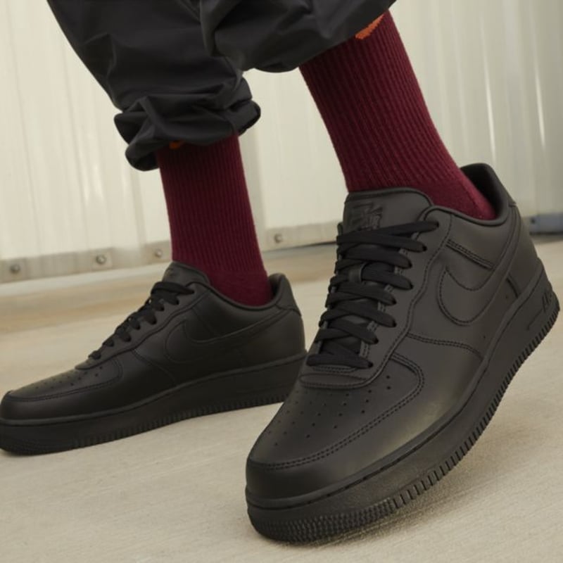 Nike Air Force 1 '07 DM0211-001 02