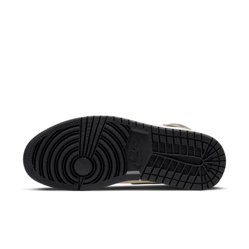Jordan 1 Retro High OG 555088-105 02