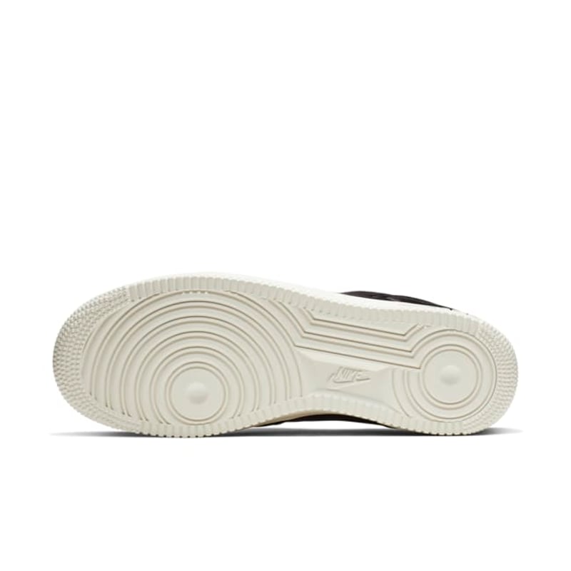Nike Air Force 1 Low '07 Premium ‘Velour’ AT4144-001 02
