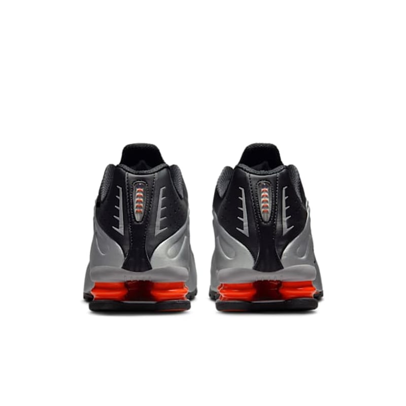 Nike Shox R4 HQ1988-002 06