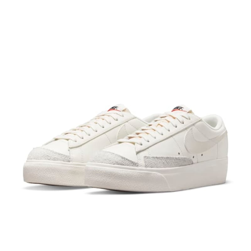 Nike Blazer Low Platform DJ0292-105 06