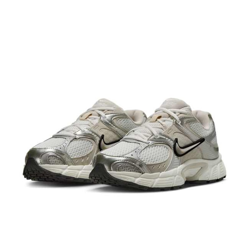 Nike V5 RNR HQ7901-104 05