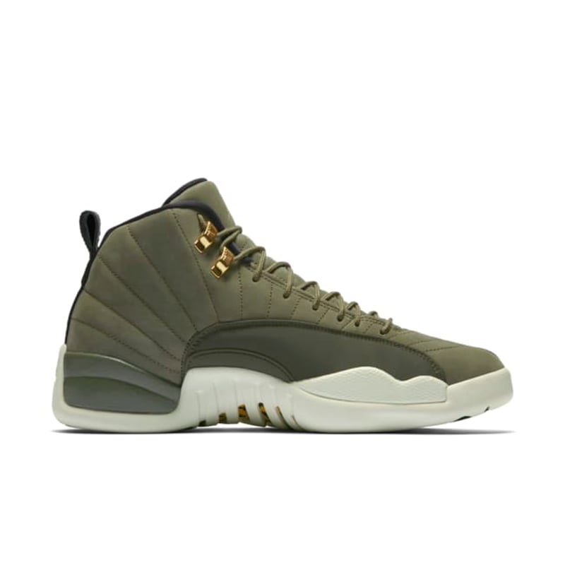 Jordan 12 Retro ‘Class Of 2003’ 130690-301 03