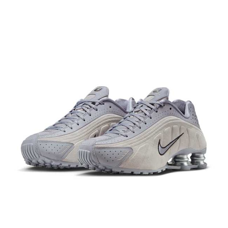 Nike Shox R4 HQ7739-001 05