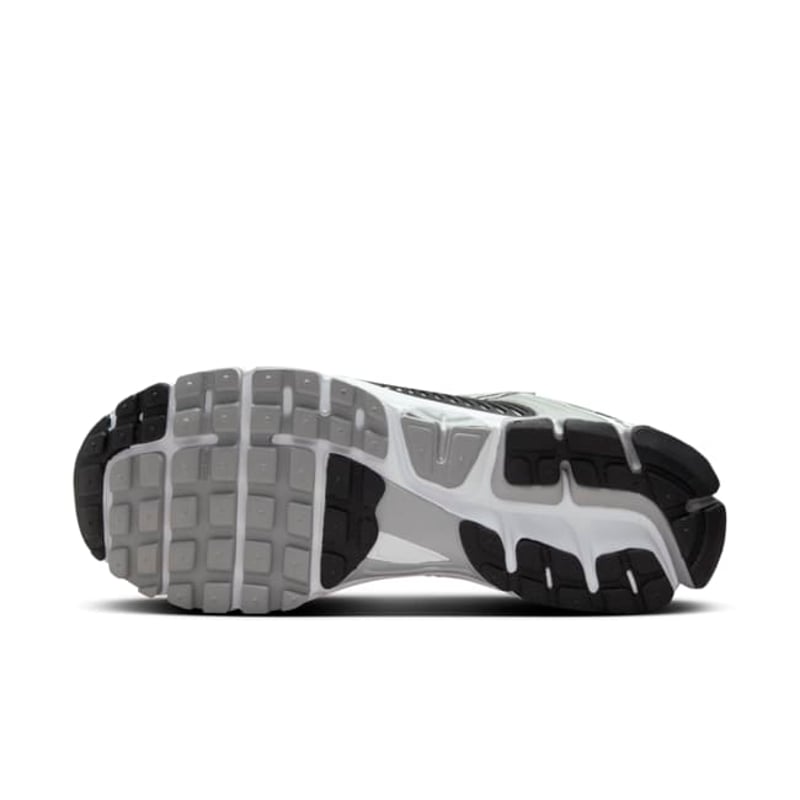 Nike Zoom Vomero 5 FJ4151-004 02