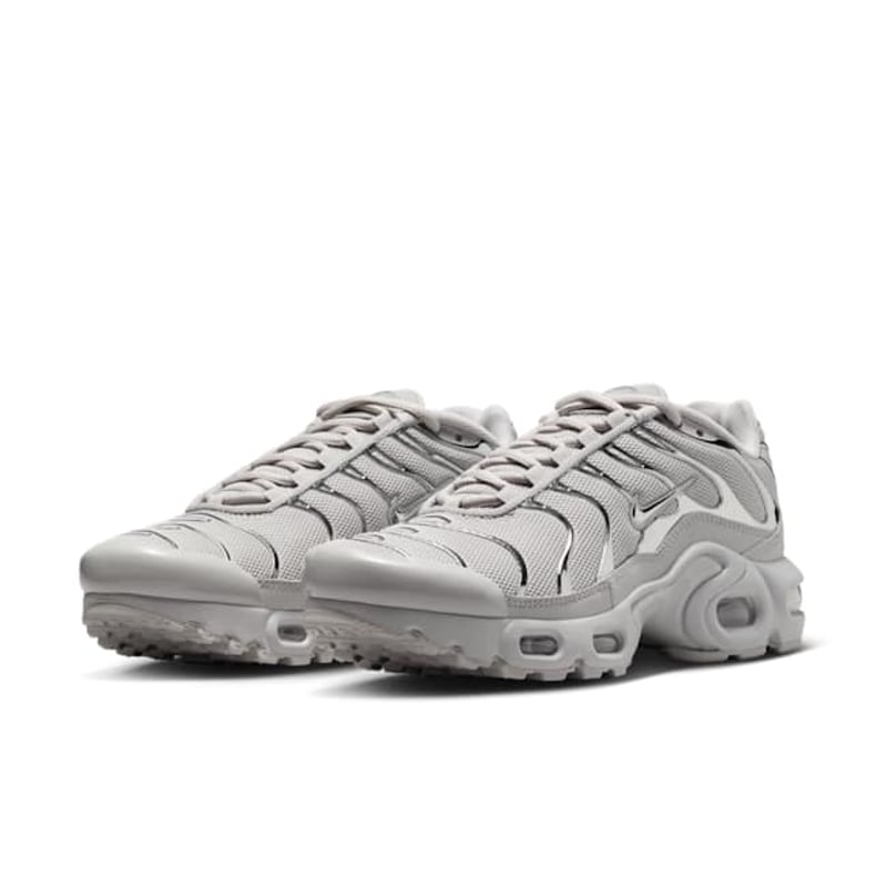 Nike Air Max Plus FZ0977-001 05
