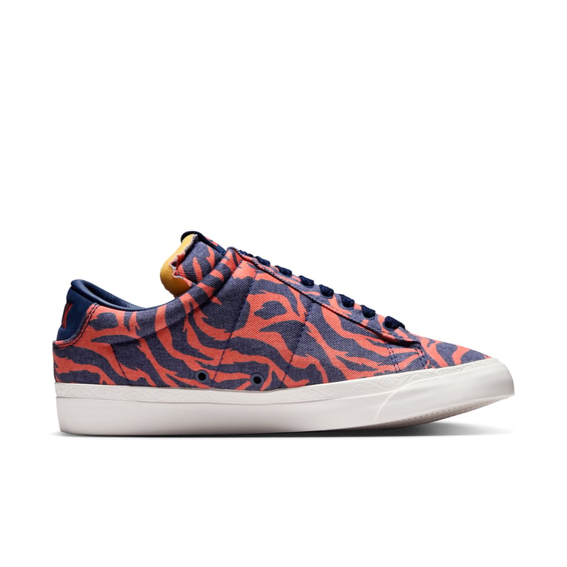 Nike Blazer Low x Book ‘Anniversary Pack’ trainers "Safety Orange & Blue Void" | Men | SportStyle | 03 | SPORTSHOWROOM