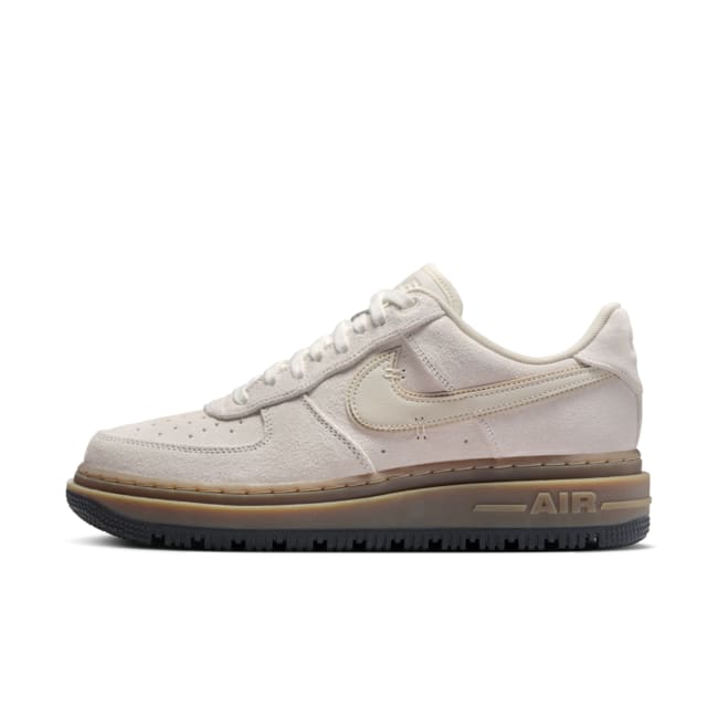 Nike Air Force 1 Luxe